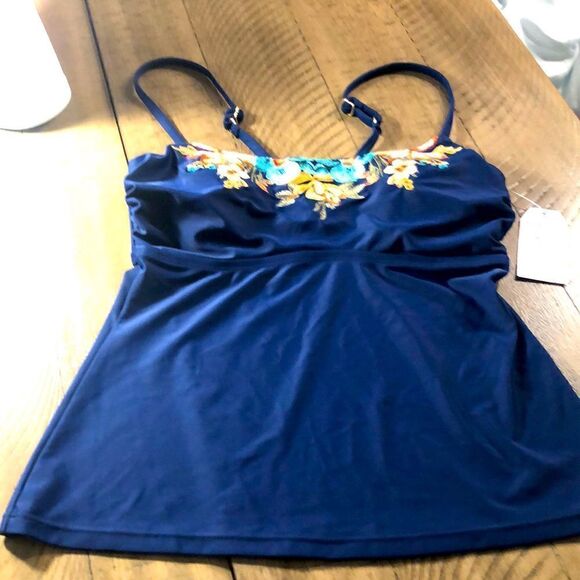 Appliqué Crisscross Back Tank Top Swim Top. Wear with Jeans or your fave bikini - Picture 1 of 15